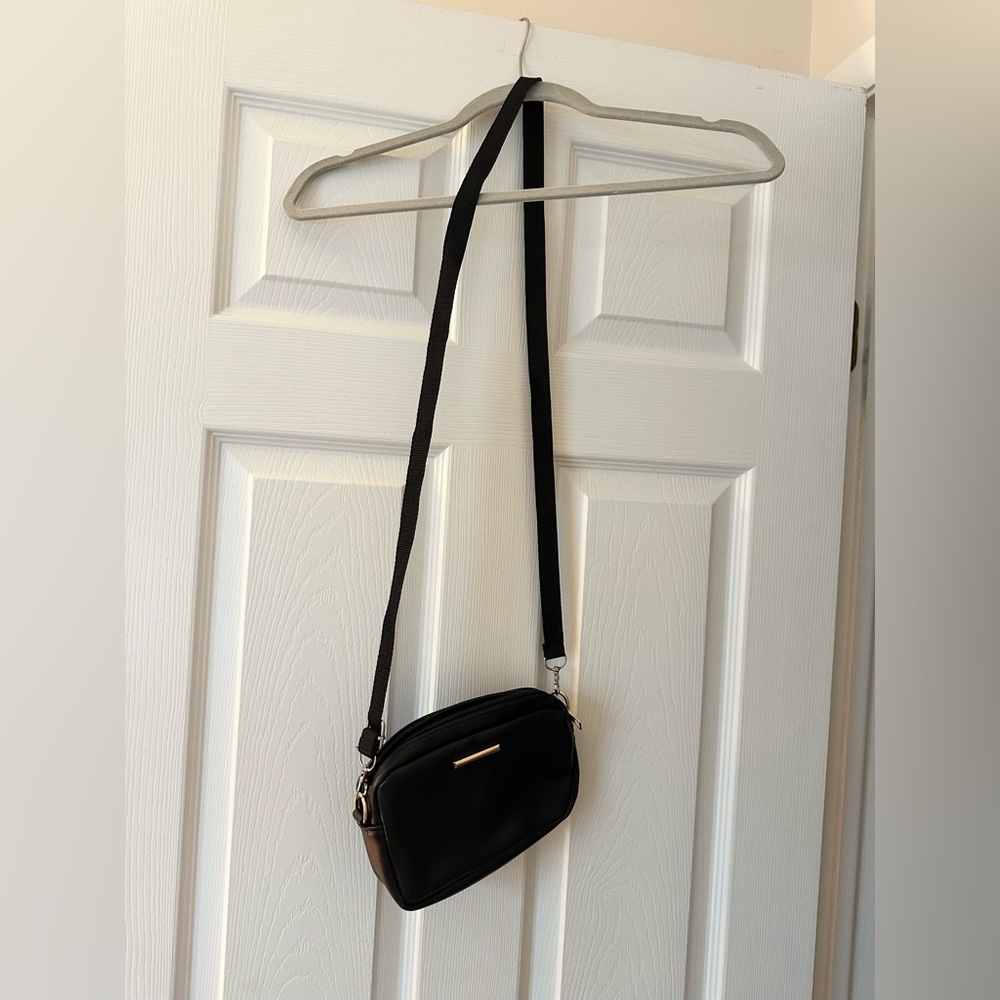 Black Crossbody Bag *free with purchase*